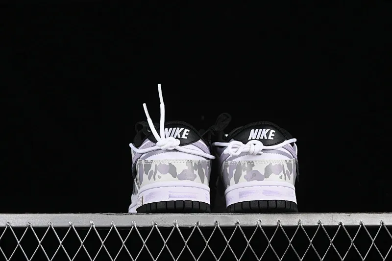 All Categories Nk SB Dunk Series Nk SB Dunk Low Low-top sneakers Nk Dunk Low Special mission camouflage Warship Simple black, white, purple and gray SB strap low-top casual sneakers DD1391-100